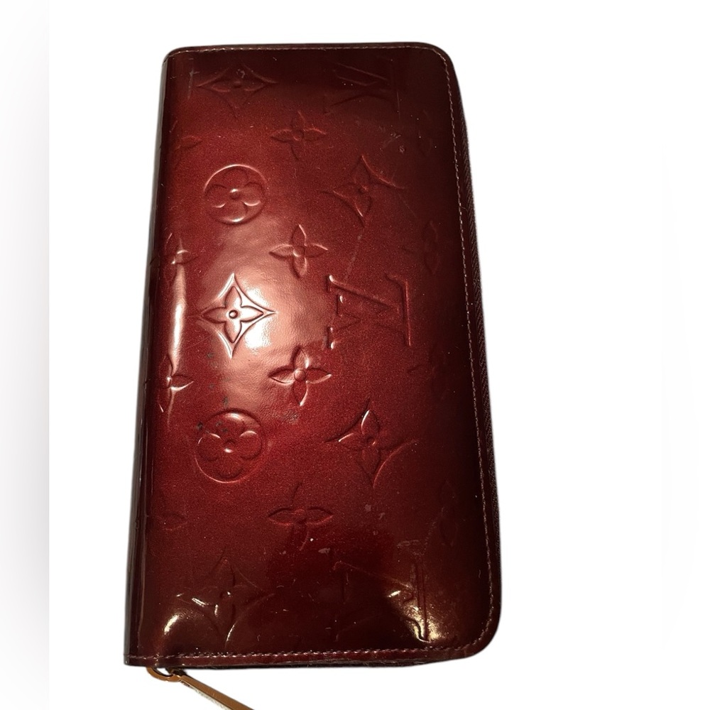 Louis Vuitton Vernis Zip Around Wallet